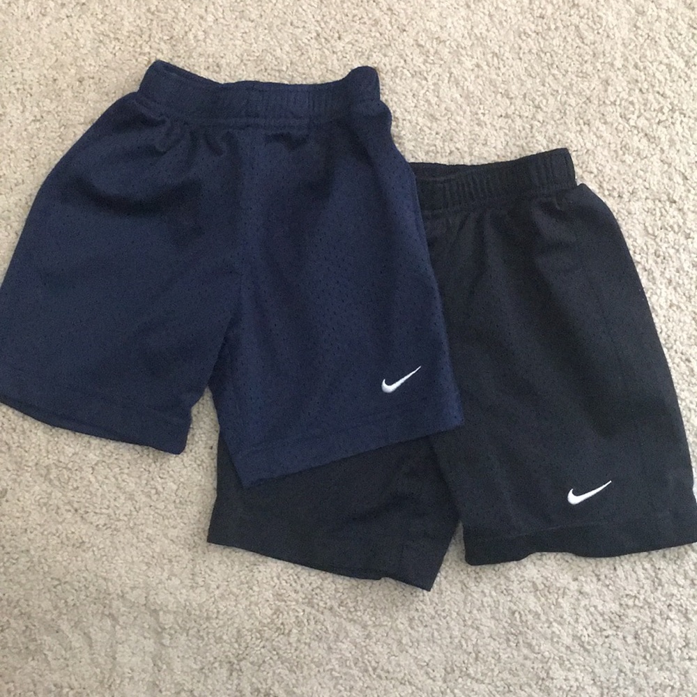Toddler boys Nike mesh shorts (set of 2)